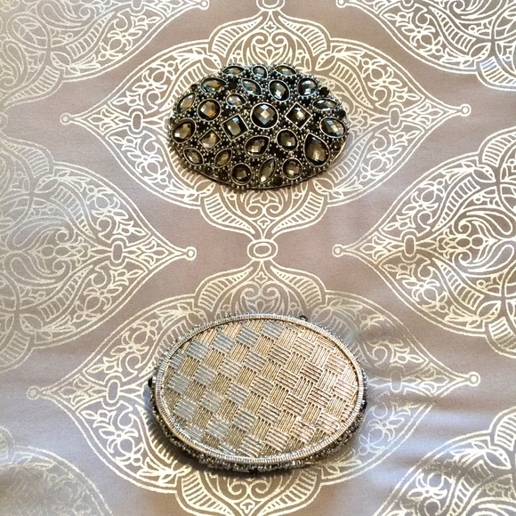 BEJEWELED MAGNETIZED JEWELRY BOX - Picture 7 of 11